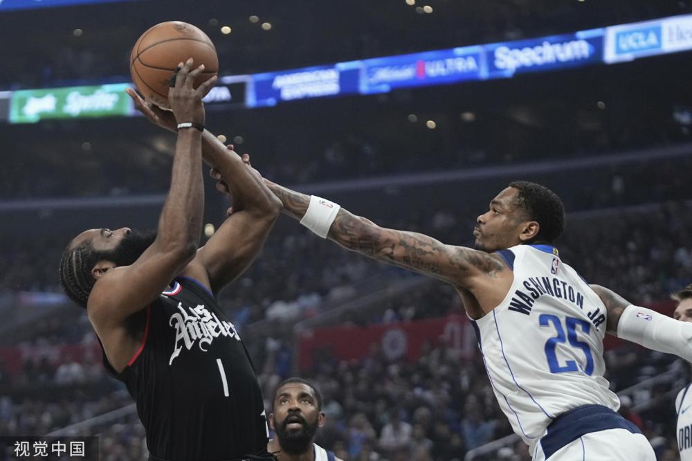 尽管在小组 尽管在小组