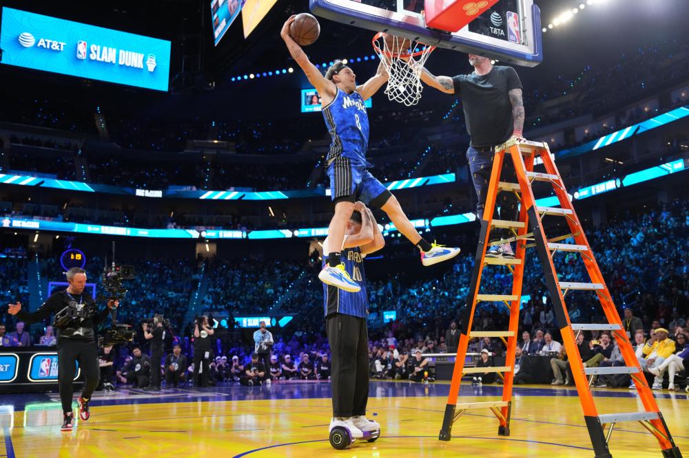 人参与到这 人参与到这